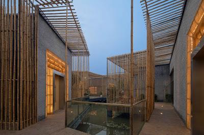 Casa de Bambu, Rustica y Moderna