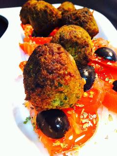 Bolitas de falafel. Banderilla y mocho, la nueva propuesta educativa para el niño y la niña Bolitas de falafel. Banderilla y mocho, la nueva propuesta educativa para el niño y la niña