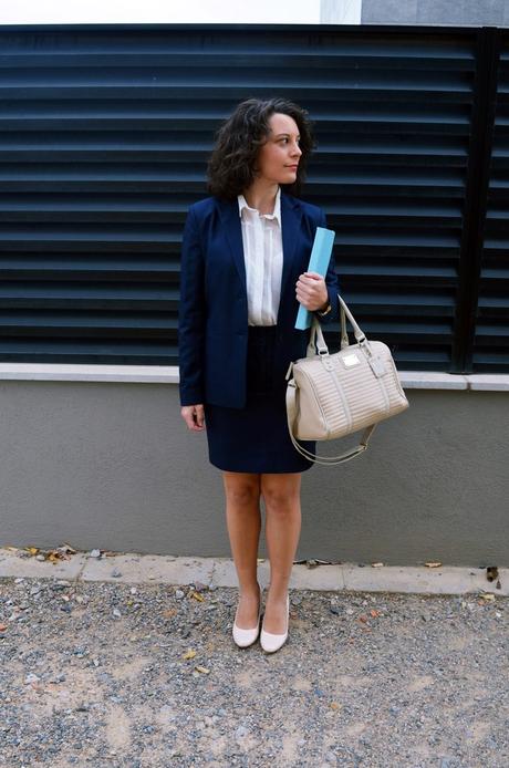 Authentic working girl Authentic working girl (3)