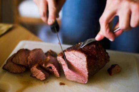 Se puede comer carne roja, pero con moderación carneroja