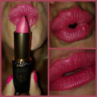 Labial rosa intenso L'Oreal Labial rosa intenso L'Oreal