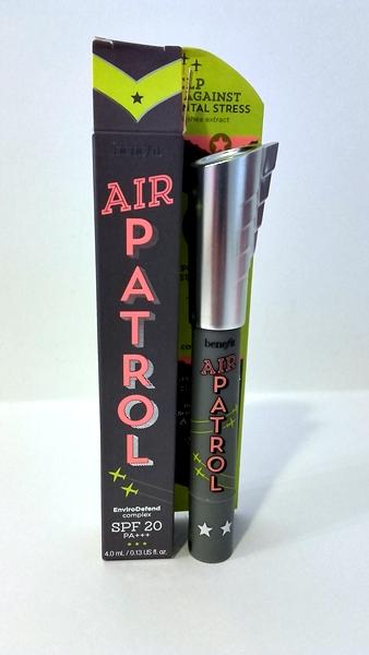 Probamos Air Patrol: la BB Cream para párpados de Benefit para ver si funciona