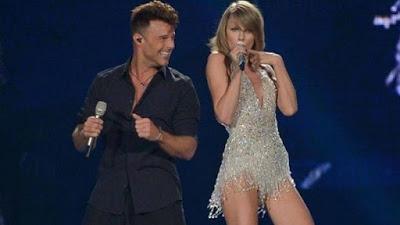 Taylor Swift y 'la vida loca' con Ricky Martin