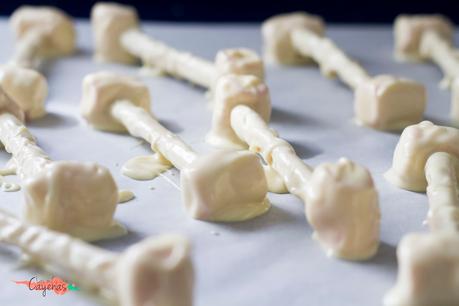 Especial Halloween 2015: HUESOS DE MACACO Especial Halloween 2015: HUESOS DE MACACO