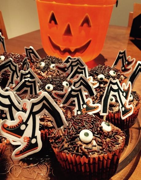 MUFFINS DE MUERTE POR CHOCOLATE PARA HALLOWEEN