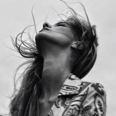 RESEÑA #57: EL LIBRO DE LA ELEGIDA RESEÑA #57: EL LIBRO DE LA ELEGIDA