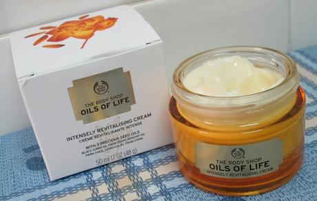 Spa of the World + Oil of Life (The Body Shop)