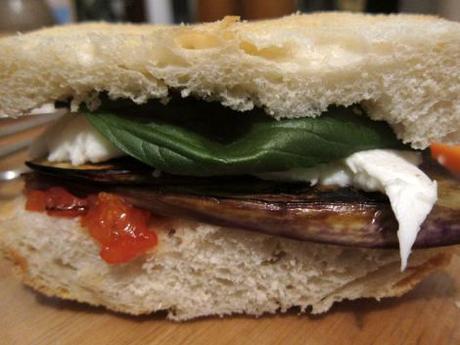 sandwich-vegetariano-de-berenjenas-