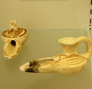 Cerámica andalusí y vida cotidiana en Murcia. Algunas cerámicas islámicas del Museo de Santa Clara.