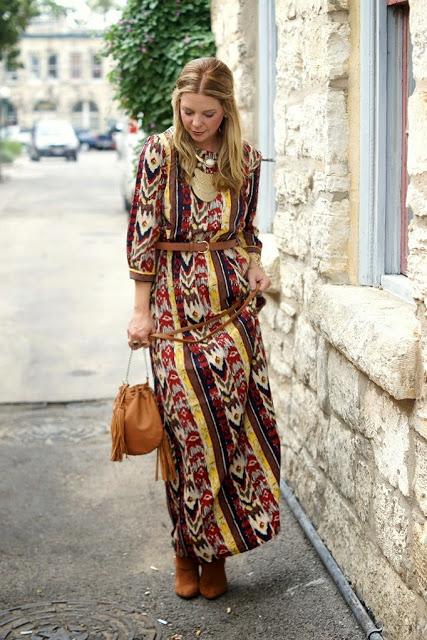 STREET STYLE INSPIRATION; BOHO DRESS IN FALL.-