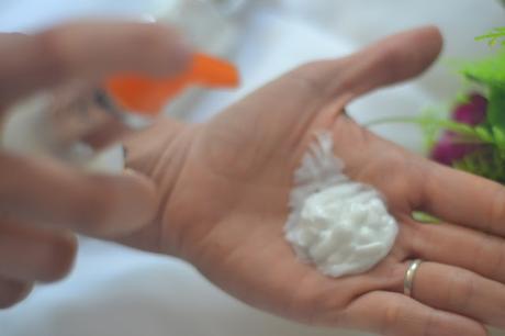 Hidratando mi piel con Bless! Hidratando mi piel con Bless!