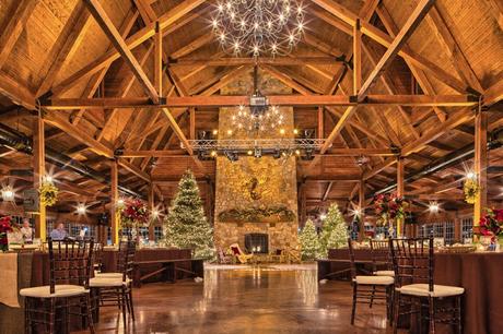 Decoración Navideña para el Salón de la Celebración de Boda. Decoración Navideña para el Salón de la Celebración de Boda.