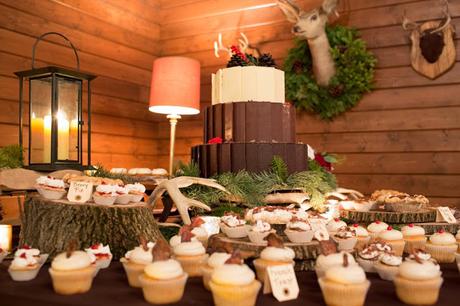 Decoración Navideña para el Salón de la Celebración de Boda. Decoración Navideña para el Salón de la Celebración de Boda.