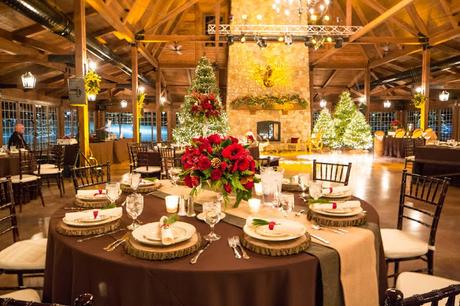 Decoración Navideña para el Salón de la Celebración de Boda. Decoración Navideña para el Salón de la Celebración de Boda.
