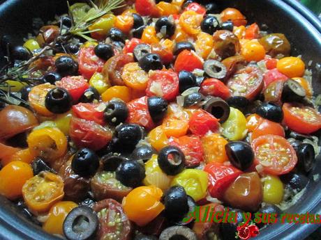 SALTEADO DE CHERRYS CON PIMIENTOS MINI CONFITADOS SALTEADO DE CHERRYS CON PIMIENTOS MINI CONFITADOS