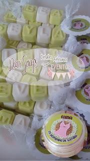 Nombre de jabón y bálsamo labial Nombre de jabón y bálsamo labial