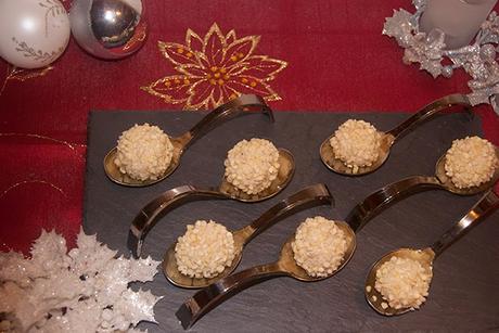 BOLITAS DE QUESO, NUECES Y MIEL (APERITIVOS DE NAVIDAD)