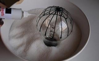 DISEÑO DE GLOBOS HECHOS EN UNA BOMBILLA CASERA DISEÑO DE GLOBOS HECHOS EN UNA BOMBILLA CASERA