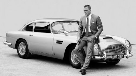 LICENCIA PARA MATAR, BEBER Y FOLLAR bond-craig