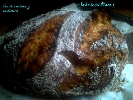 PAN DE CALABAZA Y CENTENO CON  CARDAMOMO