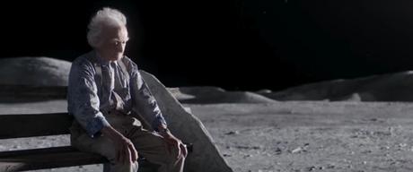 El hombre que vive solo en la luna, protagonista del emotivo anuncio navideño de John Lewis #ManOnTheMoon