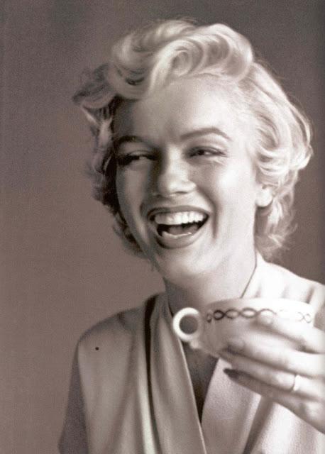 ¡Sonríe es viernes con Marilyn! ¡Sonríe es viernes con Marilyn!