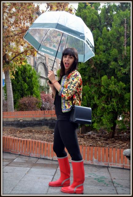 I don´t mind if It is raining cause I have my Havaianas Rain Boots!