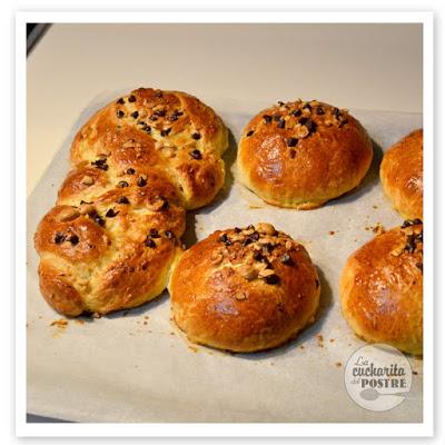 BRIOCHE DE CHOCOLATE Y AVELLANAS / HAZELNUT AND CHOCOLATE BRIOCHE BRIOCHE DE CHOCOLATE Y AVELLANAS / HAZELNUT AND CHOCOLATE BRIOCHE
