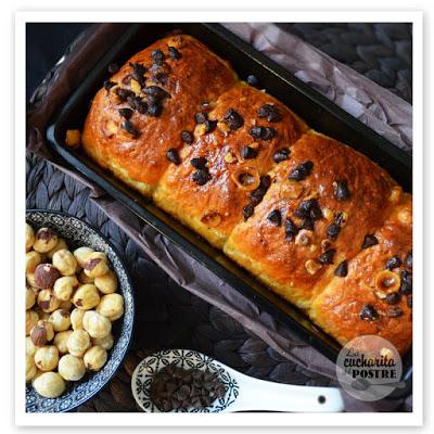 BRIOCHE DE CHOCOLATE Y AVELLANAS / HAZELNUT AND CHOCOLATE BRIOCHE BRIOCHE DE CHOCOLATE Y AVELLANAS / HAZELNUT AND CHOCOLATE BRIOCHE