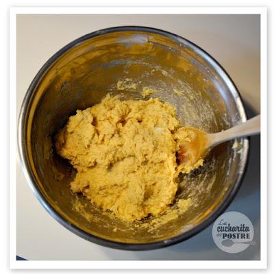 BRIOCHE DE CHOCOLATE Y AVELLANAS / HAZELNUT AND CHOCOLATE BRIOCHE BRIOCHE DE CHOCOLATE Y AVELLANAS / HAZELNUT AND CHOCOLATE BRIOCHE