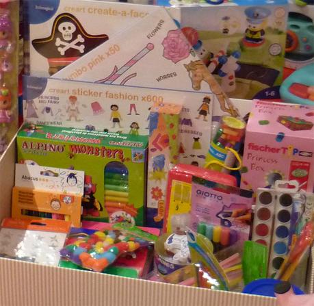Ideas de regalo: Caja de manualidades para niños Ideas de regalo: Caja de manualidades para niños
