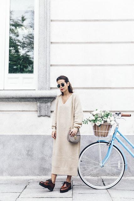 STREET STYLE INSPIRATION; KNIT DRESS.-