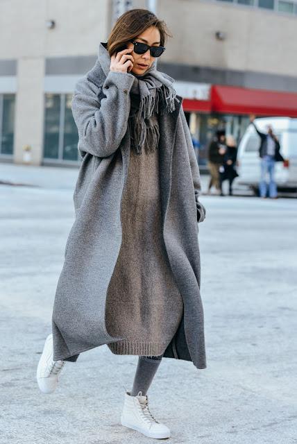 STREET STYLE INSPIRATION; KNIT DRESS.-