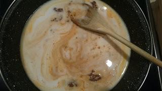 BROCHETAS DE POLLO CON SALSA SATAY (Cenas exóticas) BROCHETAS DE POLLO CON SALSA SATAY (Cenas exóticas)