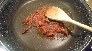 BROCHETAS DE POLLO CON SALSA SATAY (Cenas exóticas) BROCHETAS DE POLLO CON SALSA SATAY (Cenas exóticas)