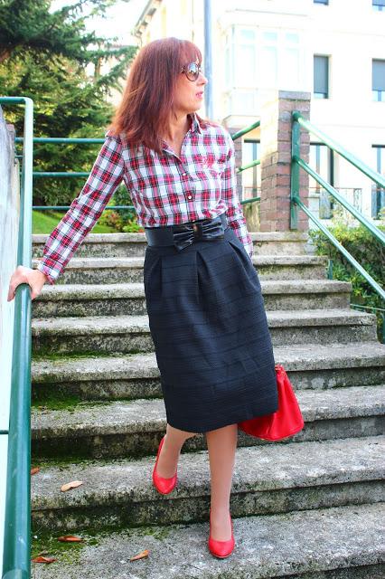 MIS LOOKS - FALDA MIDI NEGRA MIS LOOKS - FALDA MIDI NEGRA