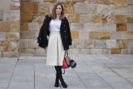 Wool white skirt