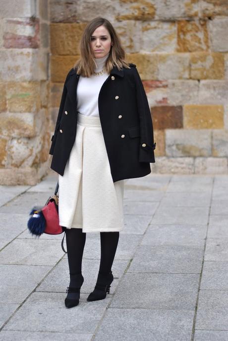 Wool white skirt