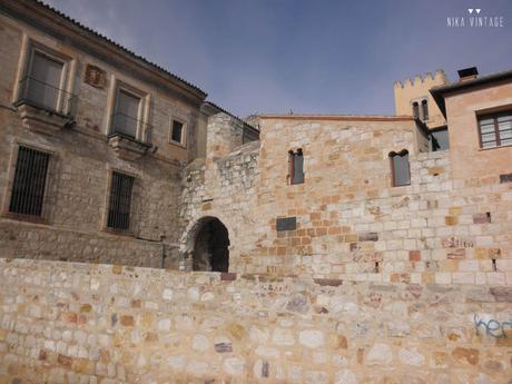 LUGARES ESPECIALES - LA CATEDRAL DE ZAMORA 7 zamora, catedral, tapices flamencos, peñas de santa marta, cruz de carne, casco antiguo, romanico, cimborrio, bizantino, puerta del obispo.