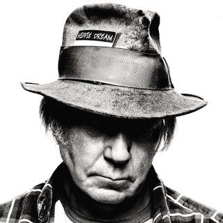 Neil Young cumple hoy 70 años.