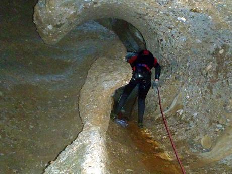 Cueva Cabrito-un cañon de Guara para hartarte con la técnica de oposición