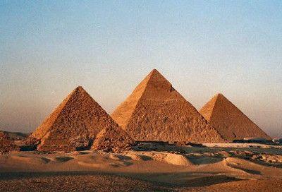 pirámides-de-keops-kefrén-y-micerinos-giza-egypt+1152_12897458860-tpfil02aw-10260