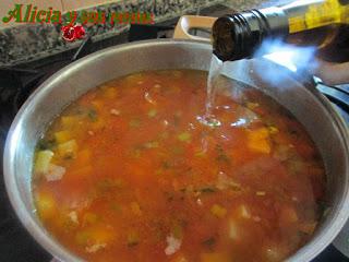 SOPA DE PATATAS Y ALMEJAS DE MANHATTAN