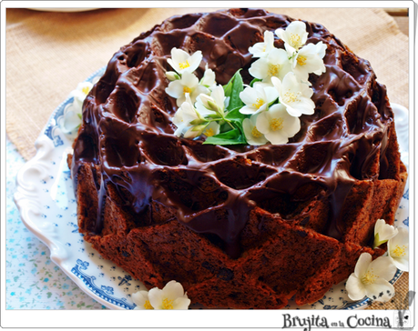 Banana, walnuts and chocolate bundt cake - National Bundt 2015