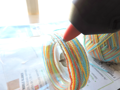 DIY: Reciclando velas y botes, ¡súper fácil y rápido! diy, fácil, bonito, vasos de cristal, sencillo, rápido, barato, económico, velas, portavelas, vasos de velas, botes, decoración, otoño, lana, cuerda, manualidad