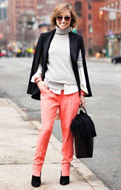 Arrasan las chaquetas capas. Dña. Letizia ya tiene la suya y es de Zara cape blazer street style 3