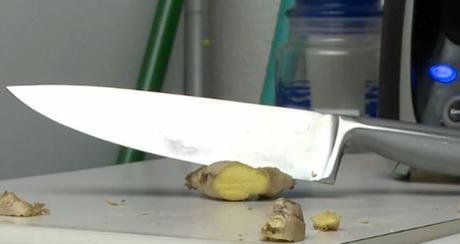 Un cuchillo super afilado Un cuchillo super afilado