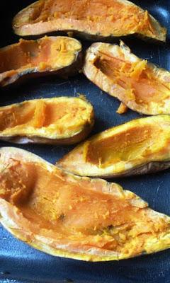 Boniatos Rellenos de Boloñesa de Pollo Boniatos Rellenos de Boloñesa de Pollo