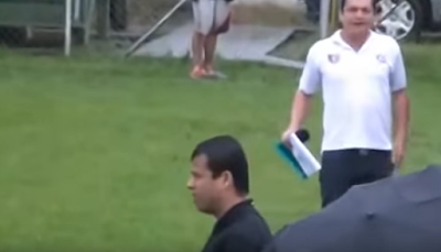 Árbitro expulsa al narrador de un partido en Costa Rica (video) Árbitro expulsa al narrador de un partido en Costa Rica (video)