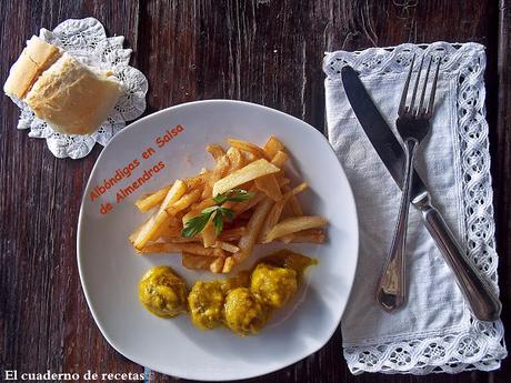 Albóndigas en Salsa de Almendras